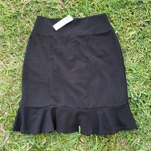 [Agnes & Dora] Black Textured “Flounce” Skirt - Size Large NWT